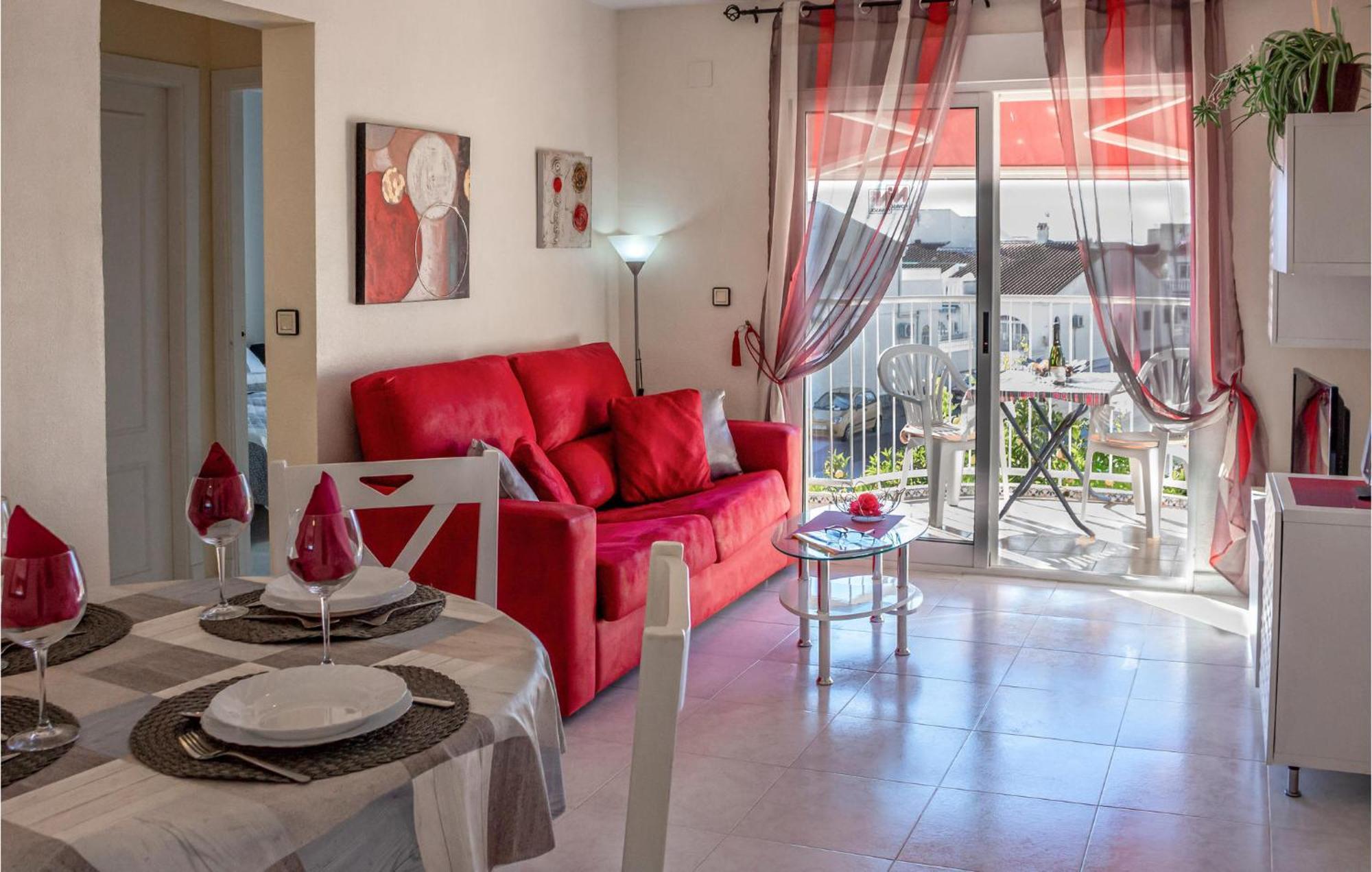 Stunning Apartment In Торевиеха Екстериор снимка